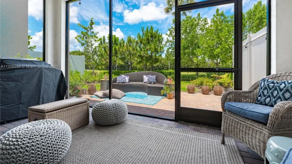 Pool Screen Enclosure Cost in Palm Beach County